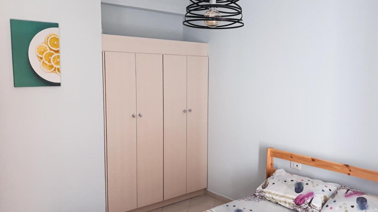 Hotel Sea Breeze ساراندا المظهر الخارجي الصورة
