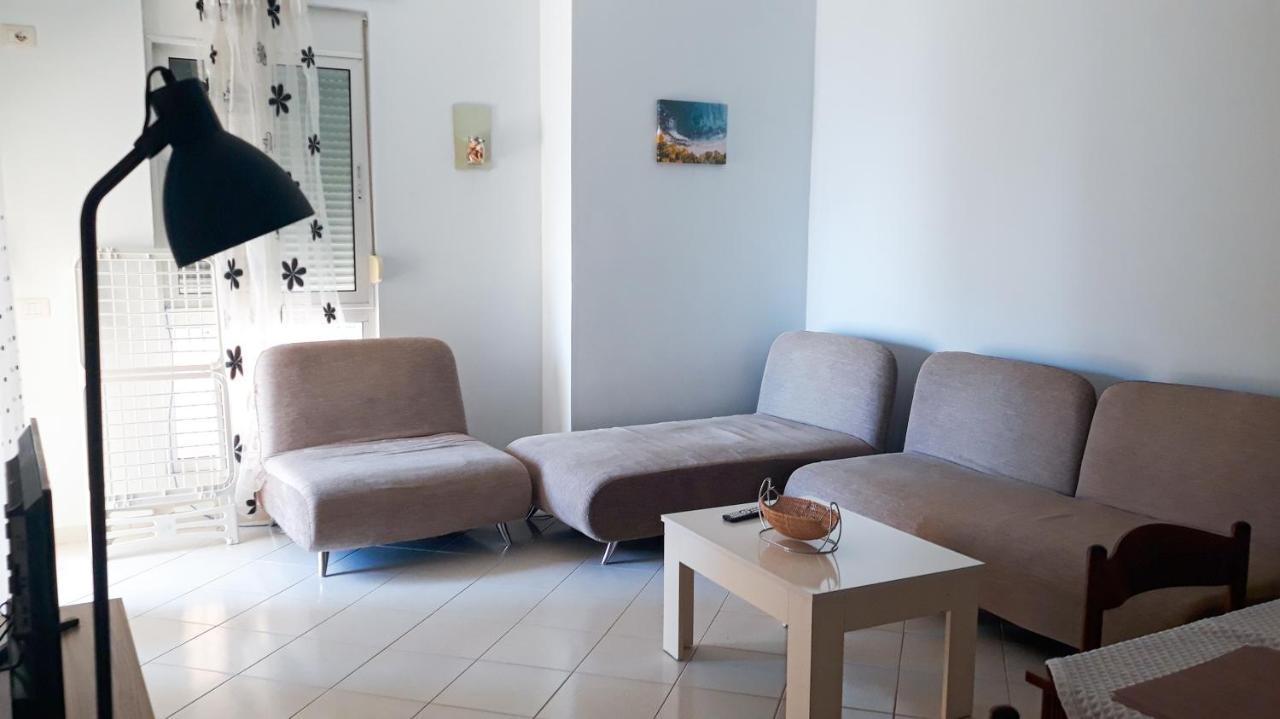 Hotel Sea Breeze ساراندا المظهر الخارجي الصورة