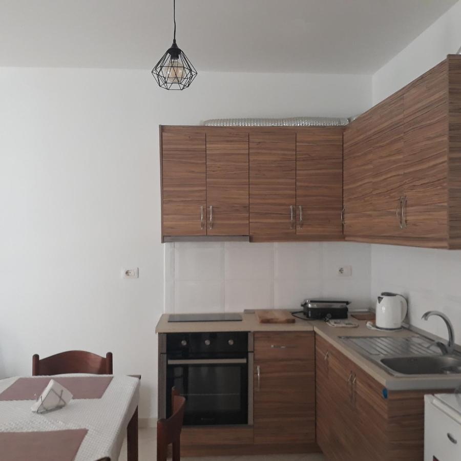 Hotel Sea Breeze ساراندا المظهر الخارجي الصورة