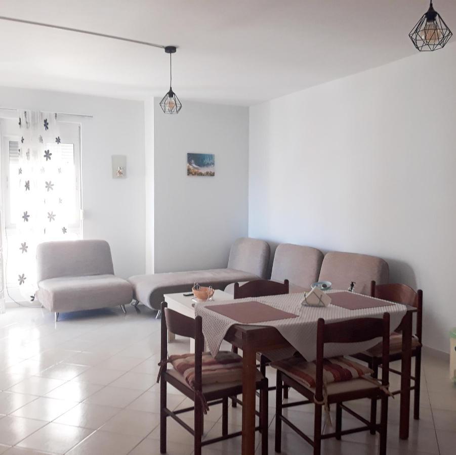 Hotel Sea Breeze ساراندا المظهر الخارجي الصورة