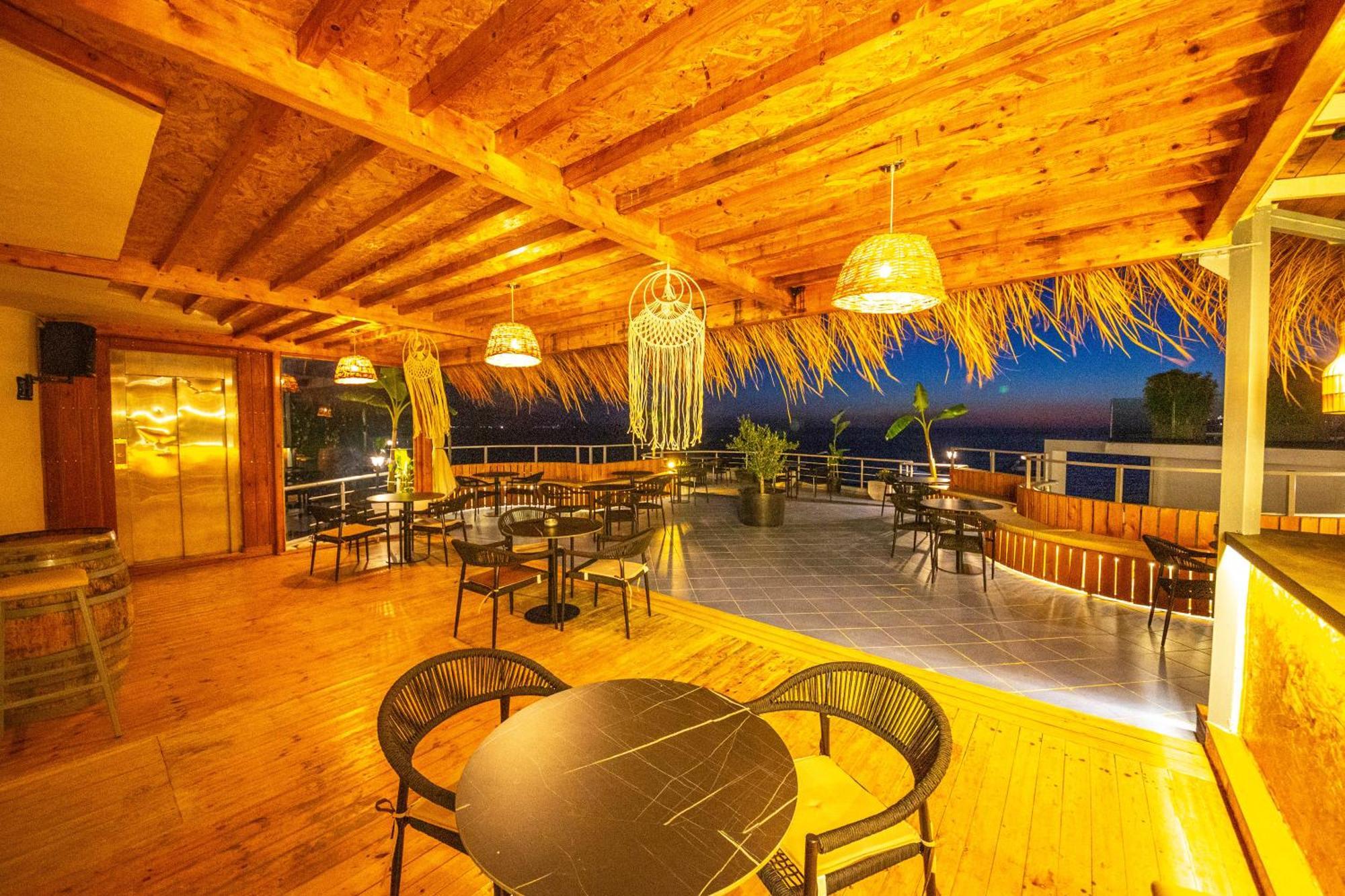 Hotel Sea Breeze ساراندا المظهر الخارجي الصورة