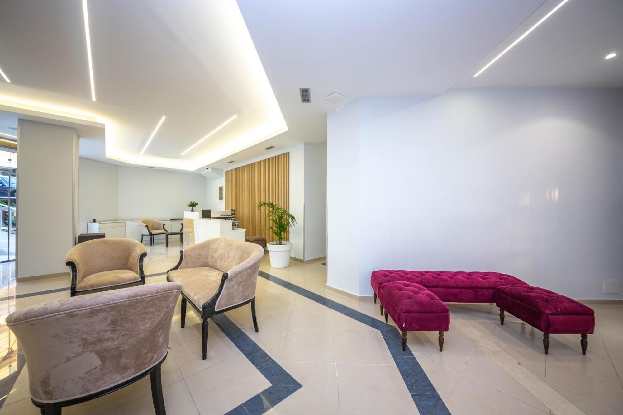 Hotel Sea Breeze ساراندا المظهر الخارجي الصورة